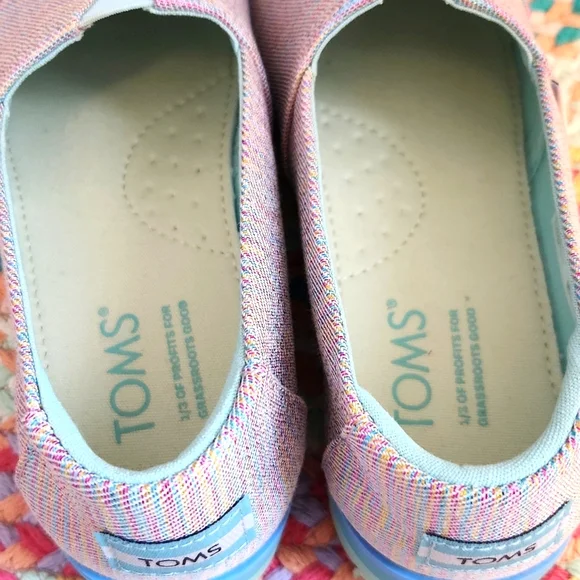 TOMS Kids' Alpargata Platform Slip-On - Picture 7 of 7
